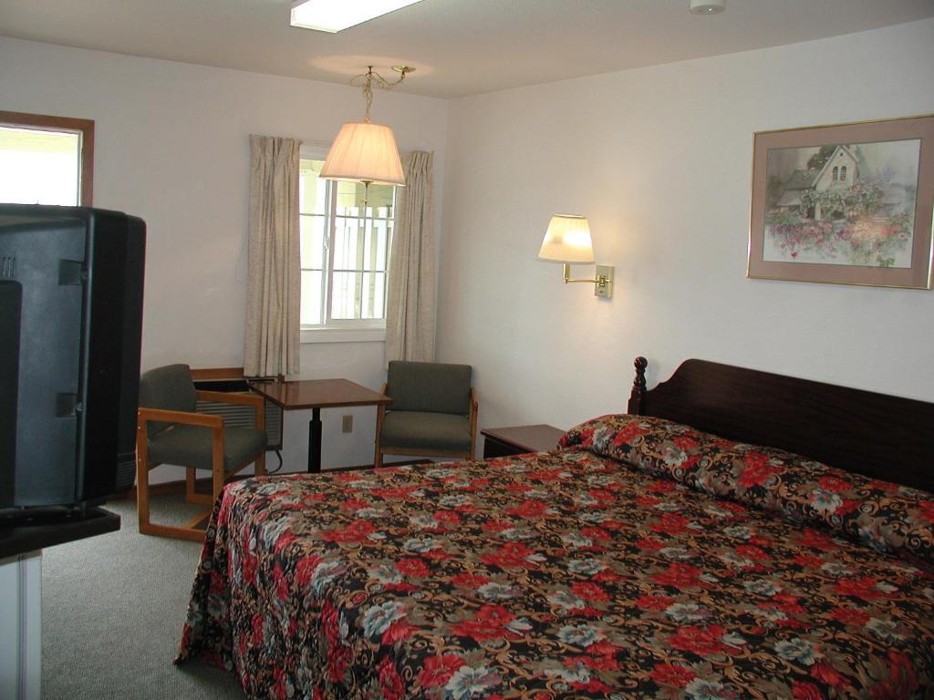 Valley Inn - Lebanon Oregon الغرفة الصورة